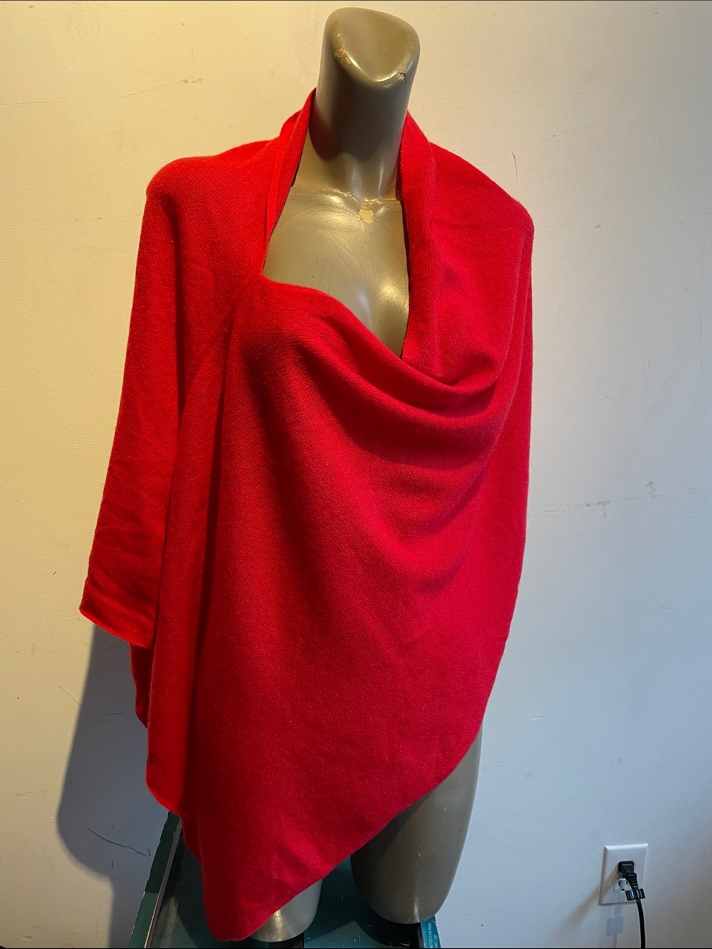 In2 by in cashmere poncho NEW